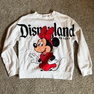 Disneyland White and Red Minnie Mouse crew neck